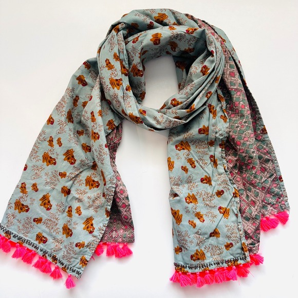 Scotch R'Belle Other - Scotch R'belle Kids Tiger Print Scarf Pink Tassel Accent Mixed Print